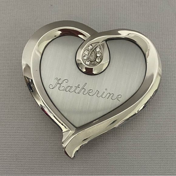 Things Remembered LIKE NEW engraved "Katherine" heart shaped compact mirror - Picture 1 of 3